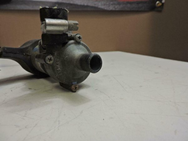 75-91 Genuine Mercedes 380SEL – 560SEL Auxiliary Water Pump 0130002070