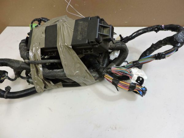 2003 Jeep Wrangler Rubicon Dash Wiring Harness / Fuse box 56047112AF