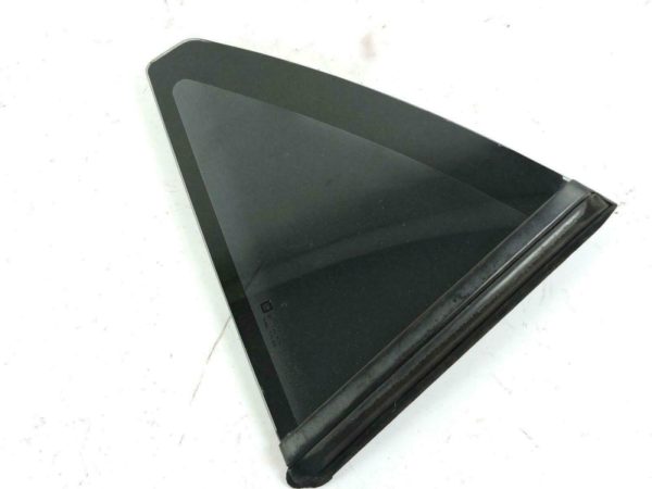 2004-2009 CADILLAC XLR REAR QUARTER GLASS WINDOW – REAR RIGHT PASSENGER SIDE