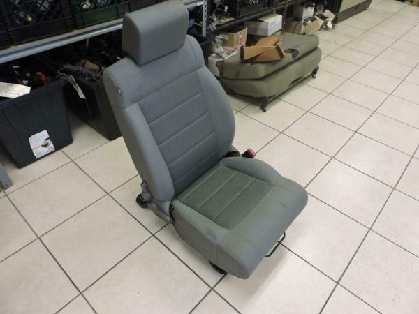 2007-11 Jeep Wrangler JK JKU Passenger Gray Cloth Manual Seat w Track & Headrest