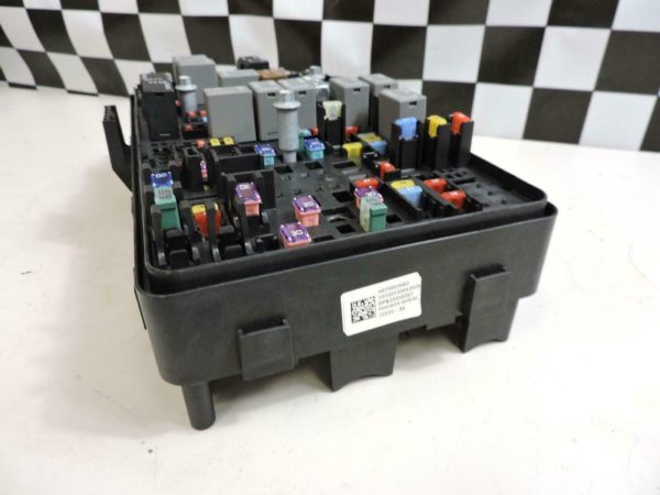 2018-19 Jeep Wrangler JL Fuse Box TIPM Power Distribution Module 68298935ad