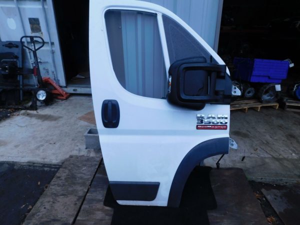 14-17 Doge Promaster 3500 right door