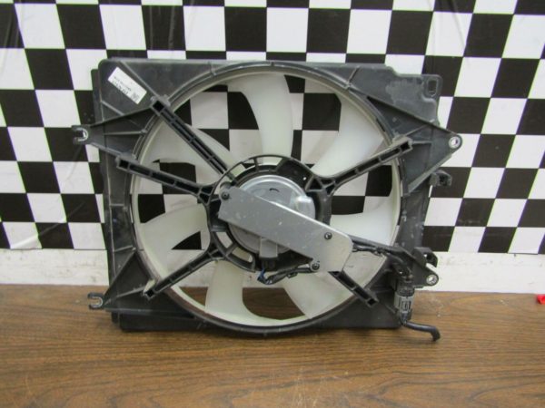 17 Honda Crv OEM Denso Radiator Fan With Motor And Housing Assembly aa0227406740