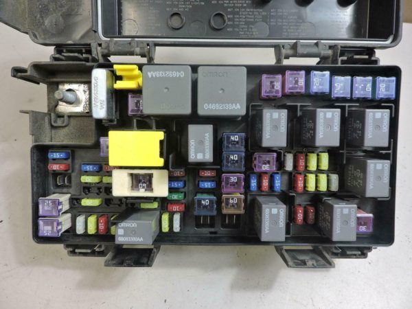 2011 Jeep Wrangler 3.8L TIPM Temic Integrated Module Fuse Box 04692332AE OEM