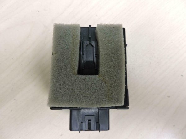 2016-2018 Jeep Wrangler JK Model Heated Seat Module # 68299657AA