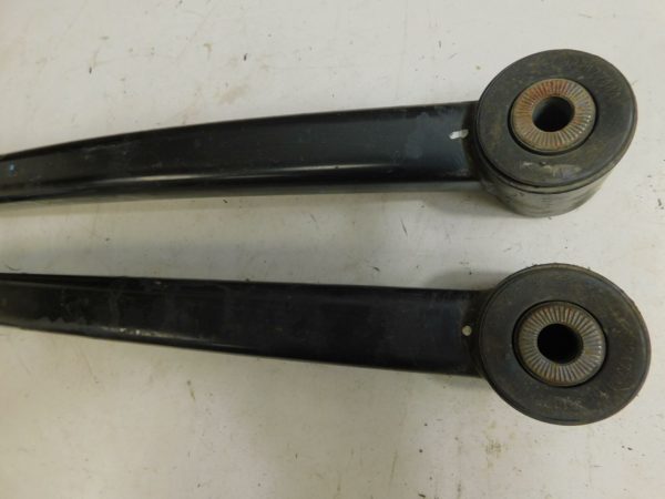 2018-2020 Jeep Wrangler JL OEM Rear Lower Control Arm Pair 68247741AA