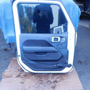 Jeep Wrangler 19 Front right door