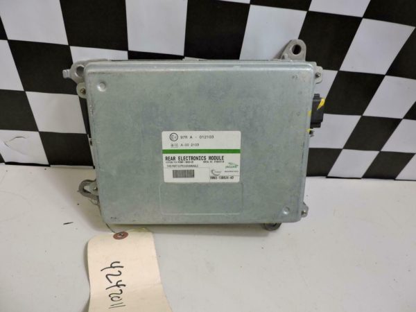 Jaguar XJ XJL XJR 08 09 BODY CONTROL MODULE BCM Vanden Plas 5W9313B524AD